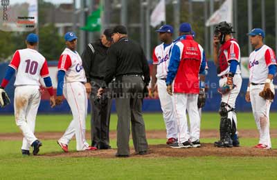 Encuesta: elija las razones de otra debacle del béisbol cubano