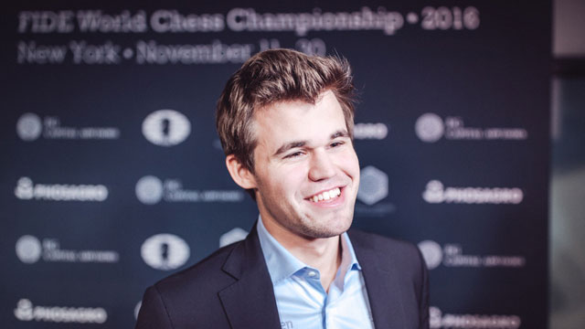 ¡Salve Magnus Carlsen! El universo ajedrecístico saluda a su campeón