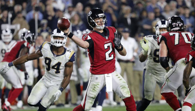 Playoff en la NFL: aureola de Santos y alto vuelo de Falcons