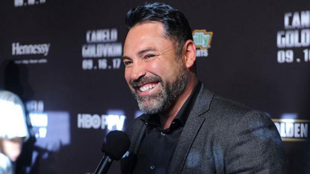 Oscar de la Hoya es uno de los ejecutivos más poderosos del boxeo