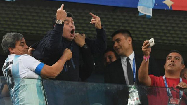 Mundial 2018: la peineta de y para Maradona