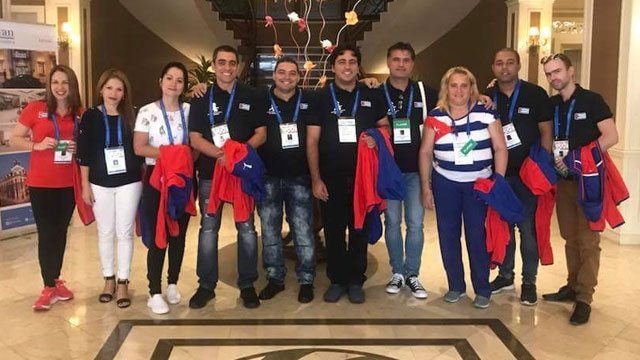 Equipos cubanos de ajedrez que intervienen en la Olimpiada de Batumi. Foto tomada del perfil en Facebook de Lissy Chess
