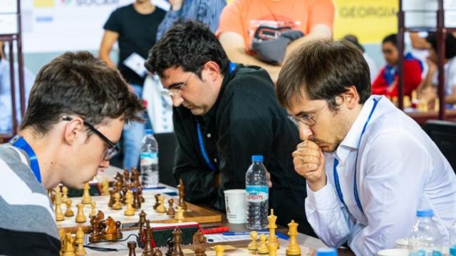 Kramnik, en la segunda mesa, recibió jaque mate y Rusia perdió el match ante Polonia. Foto: Chess.com