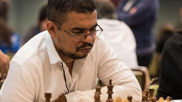 El GM Carlos Hevia venció 4-3 a Neuris Delgado, en el match más interesante de la primera jornada de octavos de final de la Copa Cuba de ajedrez online