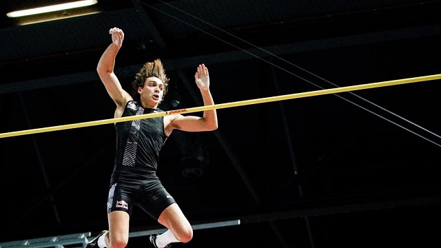 El sueco Armand "Mondo" Duplantis es el dueño absoluto del récord mundial atletismo en el salto con pértiga