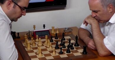 Leinier Domínguez en su enfrentamiento de 2017 ante Garry Kasparov.