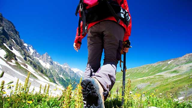 El deporte en exteriores suele estar asociado con escapadas para hacer senderismo, completar rutas de montaña, o incluso actividades en la costa.