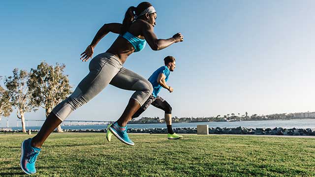 ¿Cuáles son las principales ventajas del running? Alargas tus años de vida, descansas mejor, te quitas estrés, pierdes peso