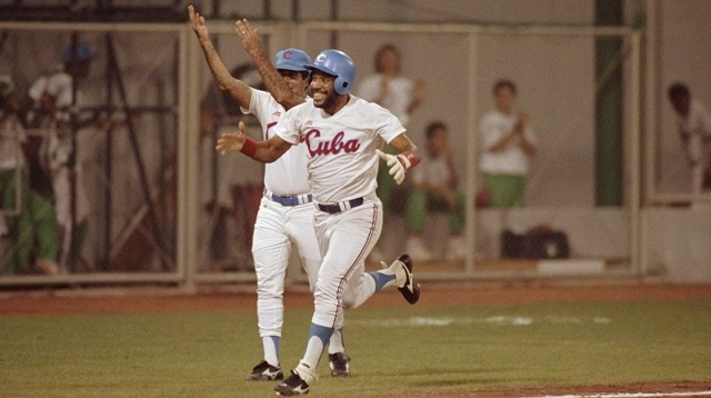 Víctor Mesa fue el líder de bateo de Barcelona y entró en la historia del béisbol en Juegos Olímpicos.