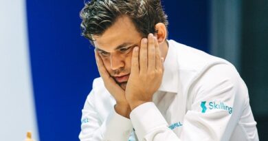 Magnus Carlsen y Alexander Grischuk son los únicos del Top 10 del ranking mundial de la FIDE que avanzaron a la quinta ronda de la Copa Mundial de ajedrez, que se celebra en Sochi.