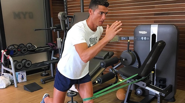 Deporte y ejercicios, las claves para que CR7, a sus 36 años, vuelva a jugar la Liga Premier