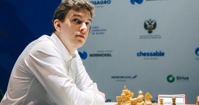 El GM polaco Jan-Krzysztof Duda dio la gran sorpresa de la Copa Mundial de ajedrez, al derrotar al súper favorito Magnus Carlsen (2847), en las partidas rápidas. Foto: Anastasia Korolkina / FIDE