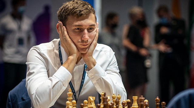 El Gran Maestro ruso Sergey Karjakin se convirtió en el primer finalista de la Copa Mundial de ajedrez. Foto: Eric Rosen / FIDE