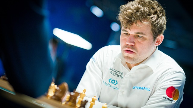 Magnus Carlsen cortó el ímpetu del húngaro Richard Rapport y, con su victoria, llegó a cuatro puntos, por lo que empató en la cima del torneo Tata Steel, en Wijk aan Zee