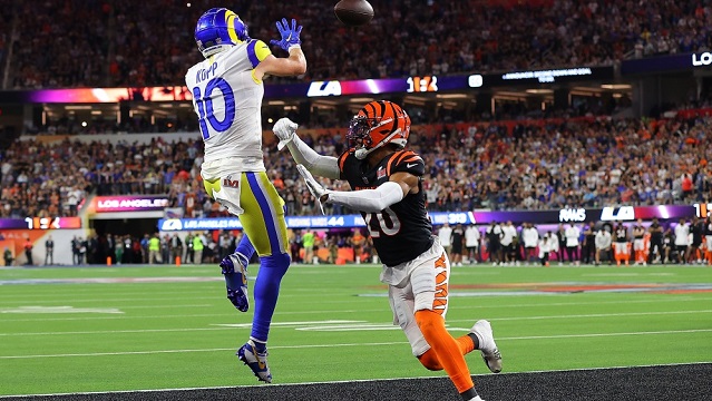 Un pase touchdown de Matthew Stafford para su receptor favorito Cooper Kupp, con menos de un minuto y treinta segundos en el reloj, le permitió a los Carneros de Los Ángeles ganar el Super Bowl LVI