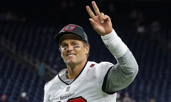 Mundo loco: Tom Brady ganará más como comentarista de FOX que como mariscal de campo