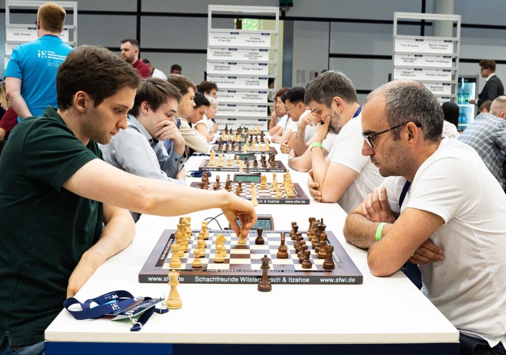 El GM Leinier Domínguez interviene en la primera edición del Campeonato Mundial de ajedrez rápido por equipos, en Dusseldorf