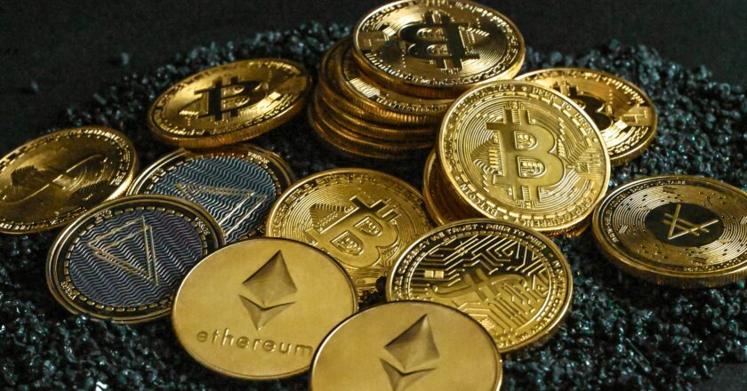 De Bitcoins a grandes ganancias: explorando el auge de las criptomonedas en los casinos