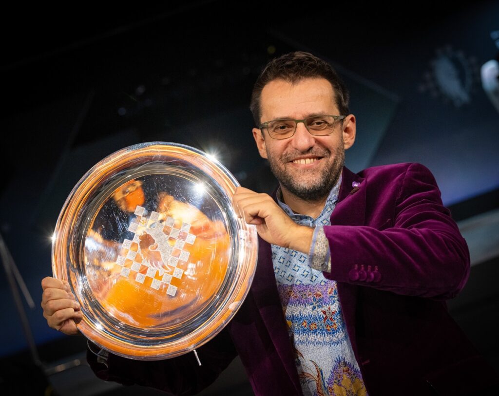 El armenio venció a Hans Niemann en la final del Grand Slam de ajedrez freestyle en Las Vegas y se llevó 200 mil dólares de premio