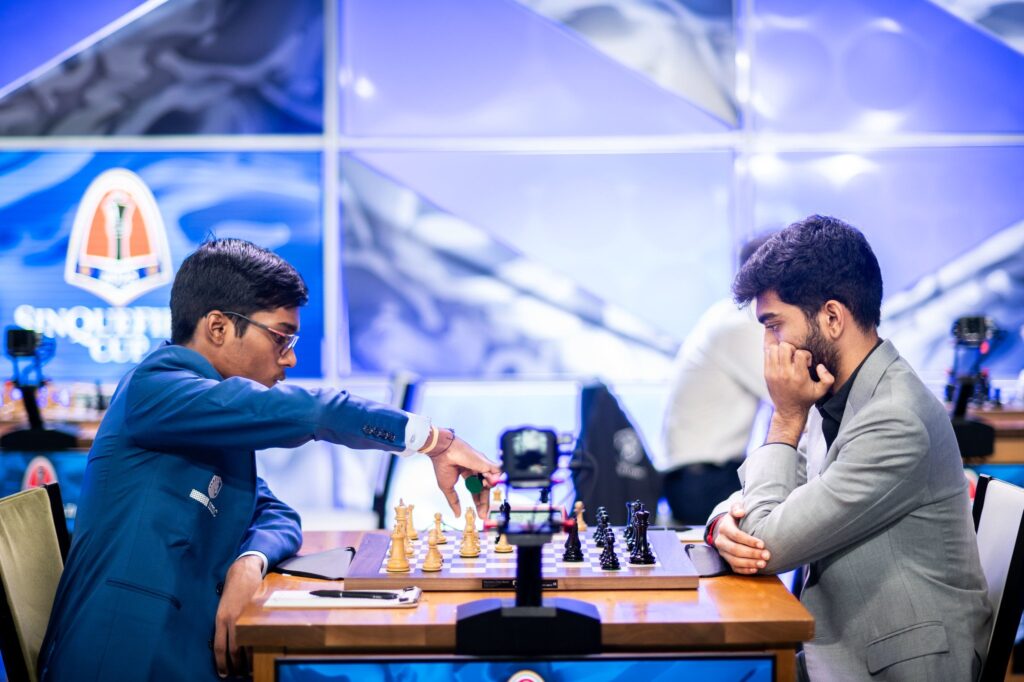 La 12ª edición de la Copa Sinquefield se juega en el Club de ajedrez de San Luis. Diez jugadores, entre ellos el campeón mundial Gukesh, discuten el título
