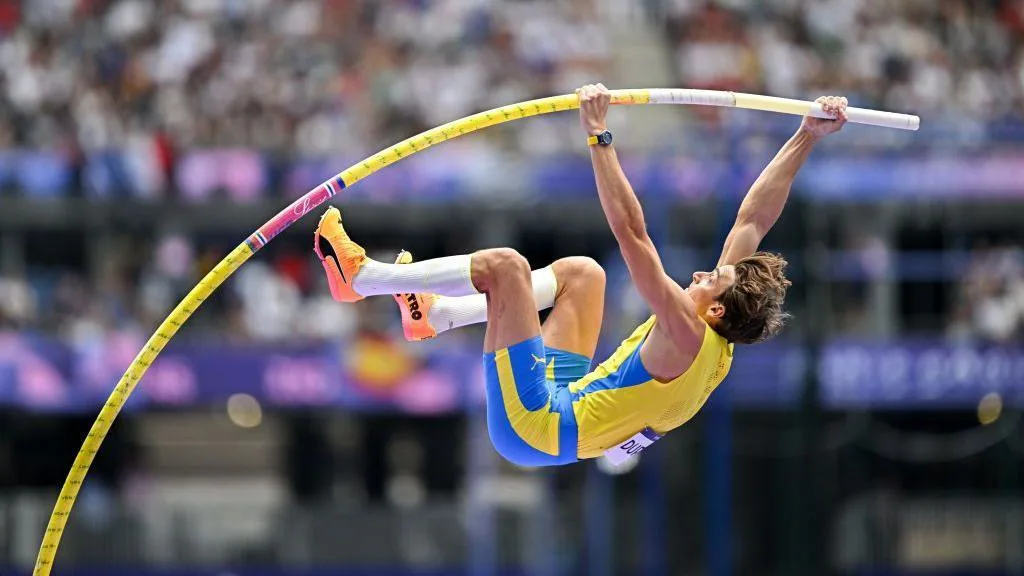 ¿Qué hace tan especial a Mondo Duplantis para batir récord tras récord del salto con pértiga? Aquí algunas posibles respuestas