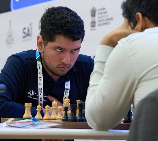 José Martínez sigue asombrando en la Copa Mundial de ajedrez en Goa