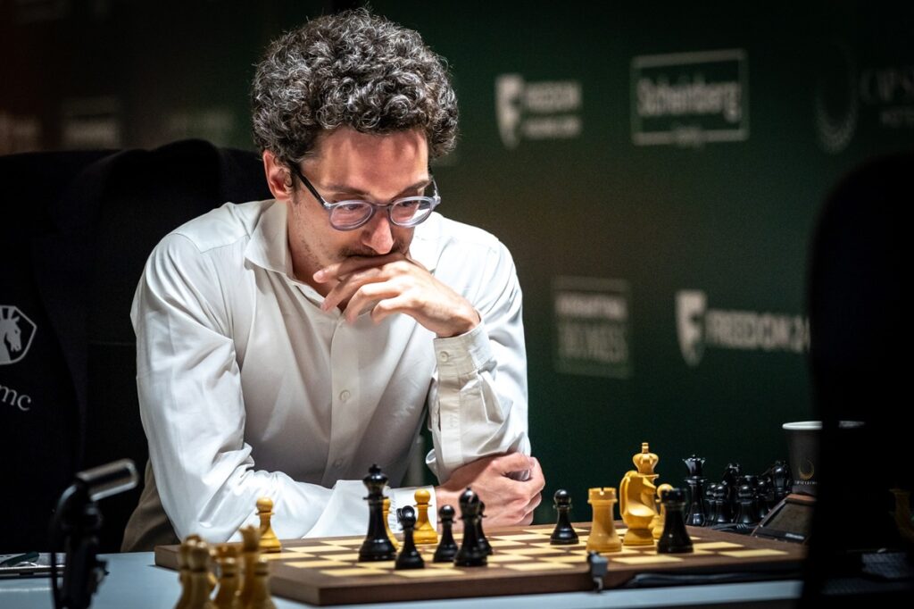 En la undécima ronda del Torneo de Candidatos 2026 Javokhir Sindarov conservó su ventaja de dos puntos tras firmar tablas con Fabiano Caruana